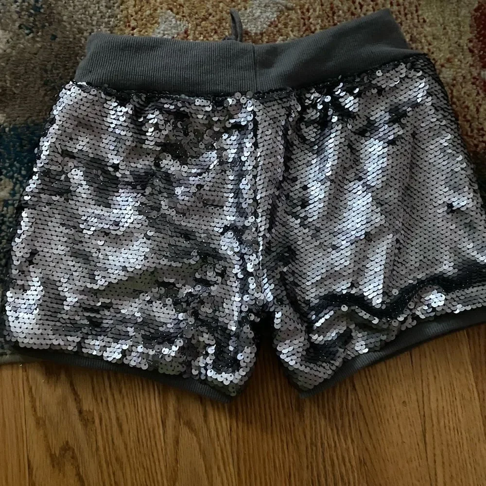 🆕🆕🆕 Girls Mermaid Shorts Silver YOS 🆕🆕🆕